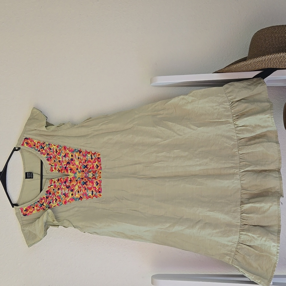 Lioness dress sage green color size M embroidered bodice